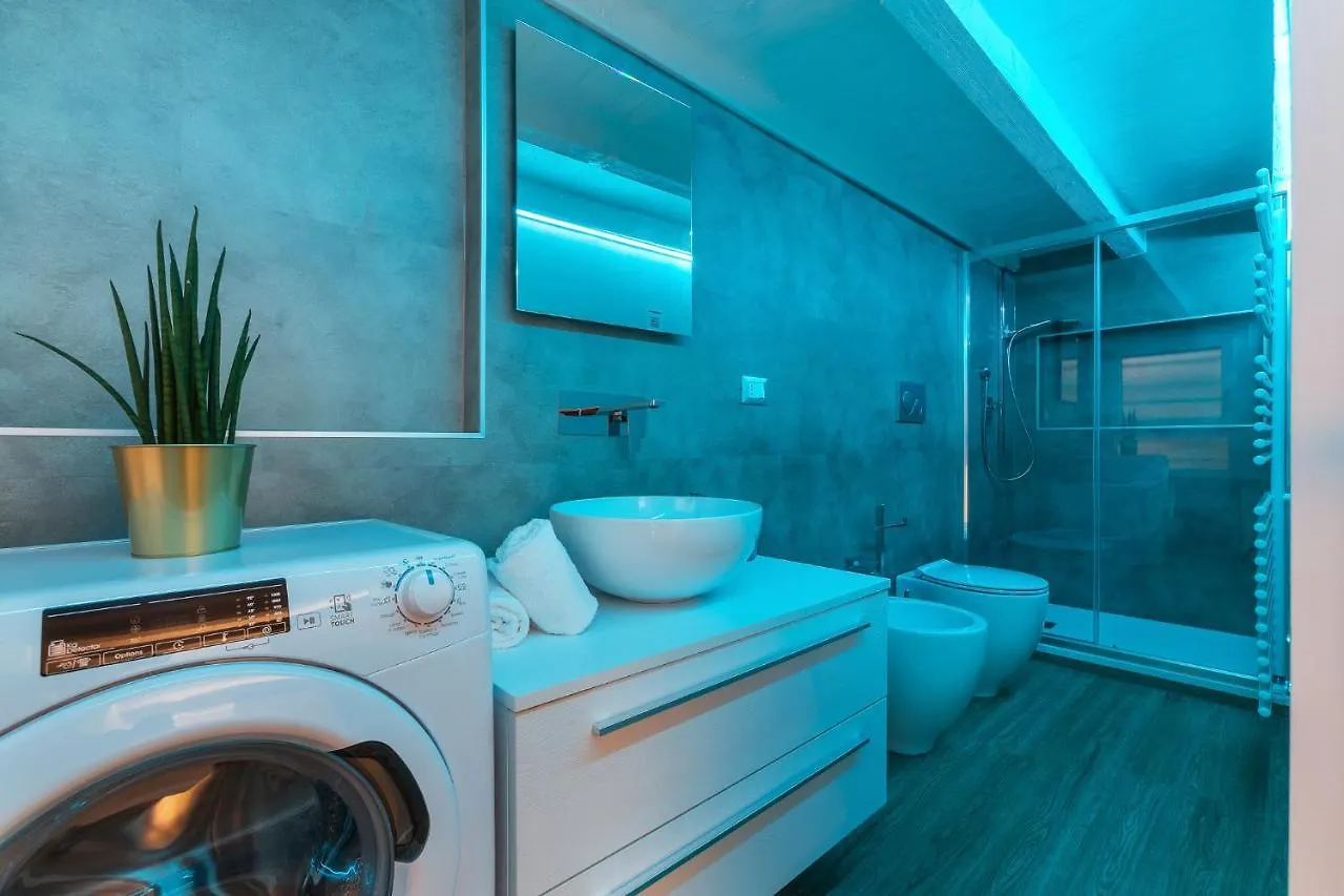 Ferrara Mayr White Apartment