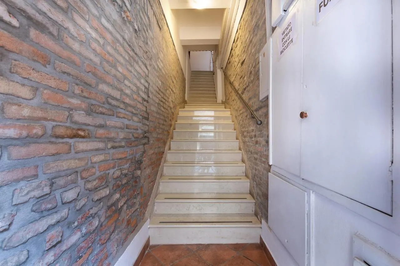 Ferrara Mayr White Apartment