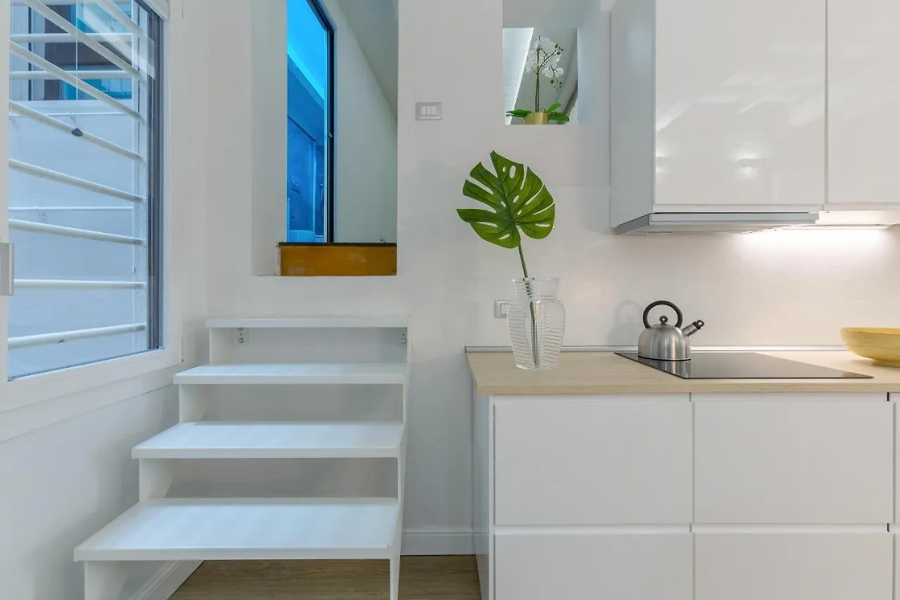 Ferrara Mayr White Apartment
