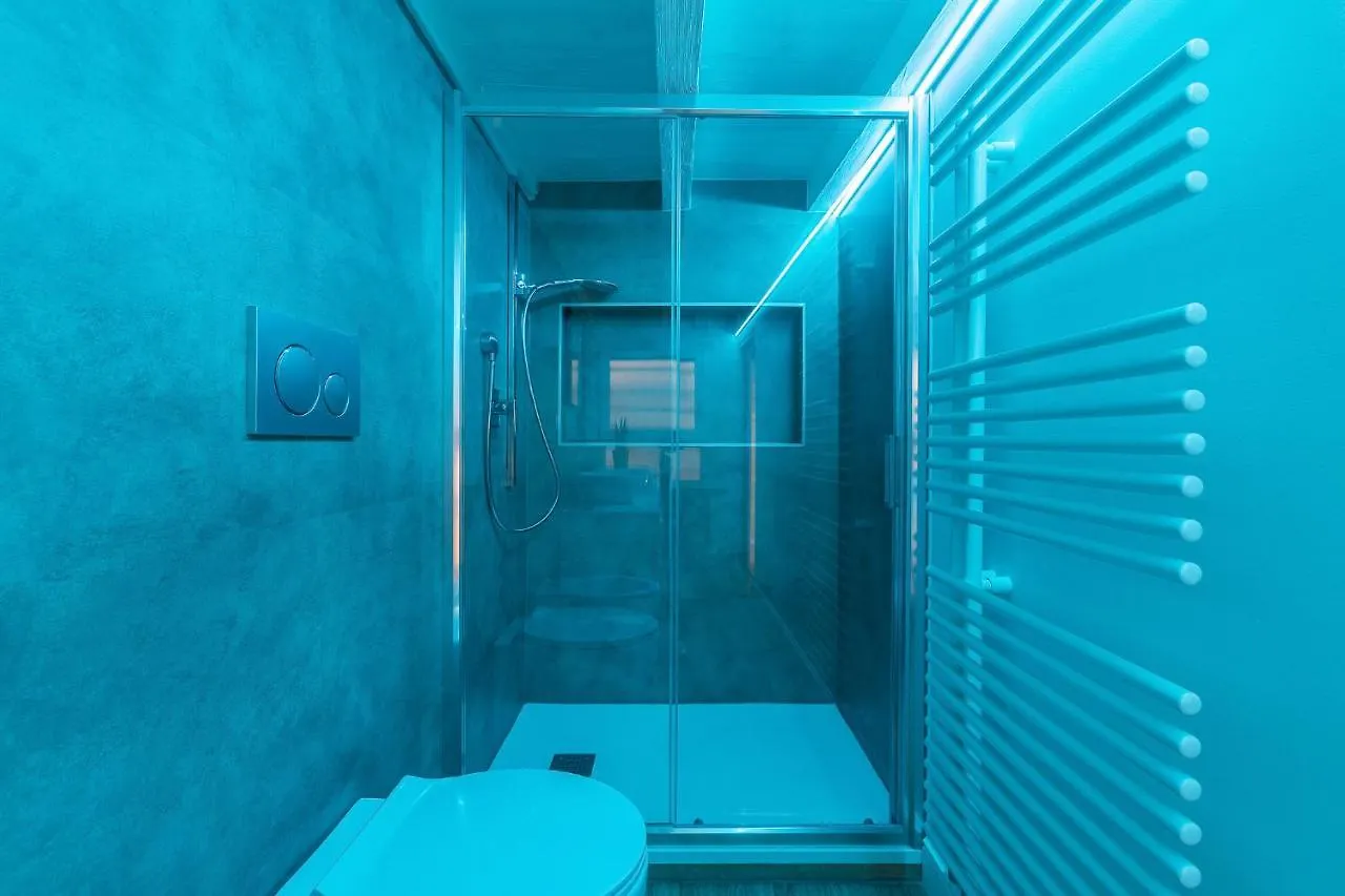 Ferrara Mayr White Apartment